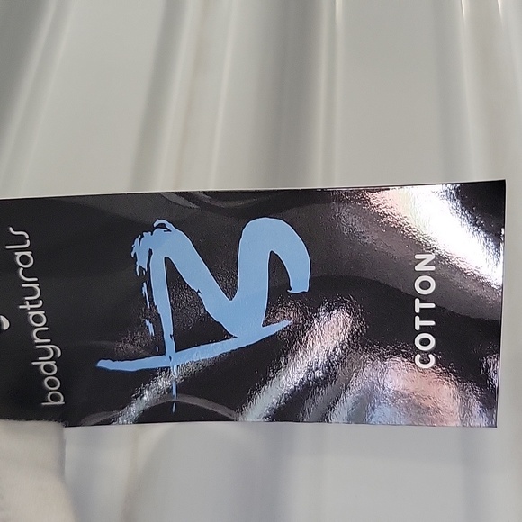 Women's Wire Free Bra - Picture 2 of 9